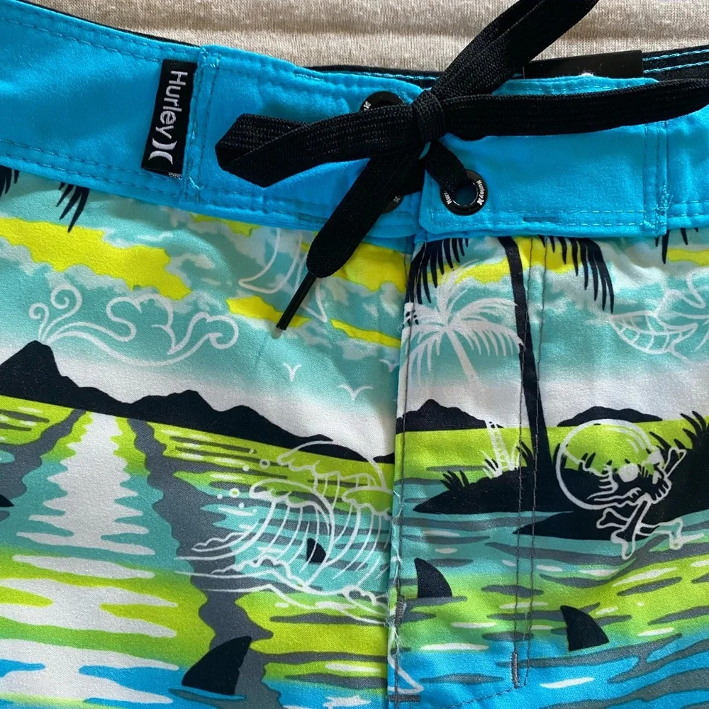 Hurley Boys Board Shorts Bathing Suit Pockets Tie Closure Palm Trees size 12 - Picture 2 of 12